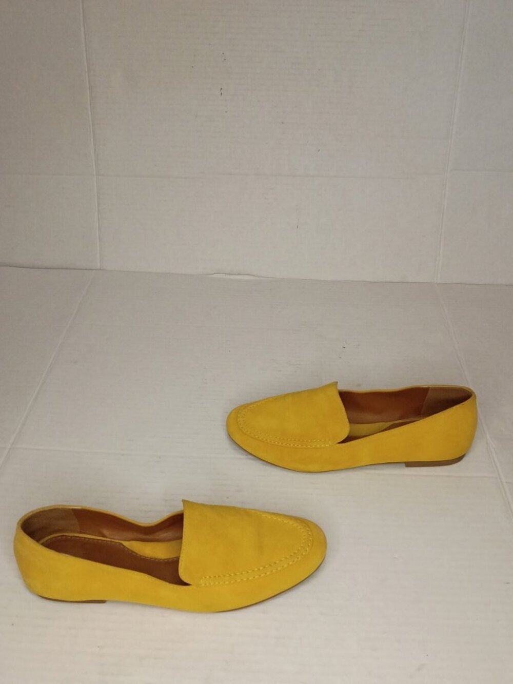 Caslon Yellow Suede Slip On Loafers Flats Women’s Size 6M - Picture 2 of 8